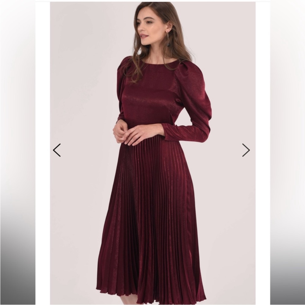 Closet London Pleated Dress